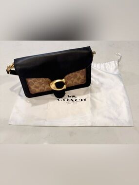 Coach Black & Brown Signature C-Closure Crossbody Bag